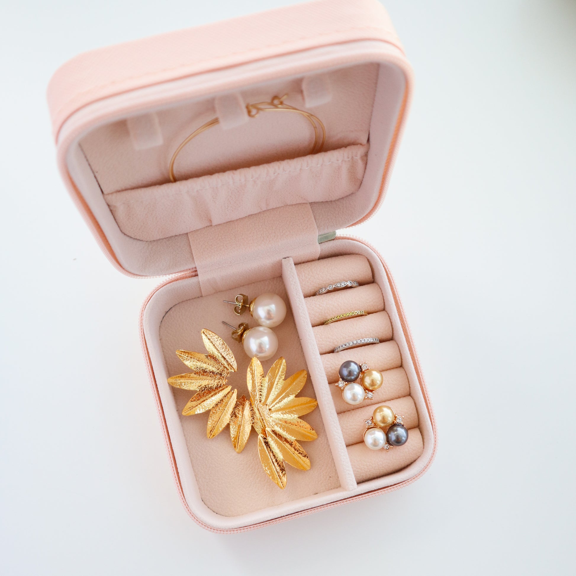 Medium Travel Jewelry Case in Rose Gold